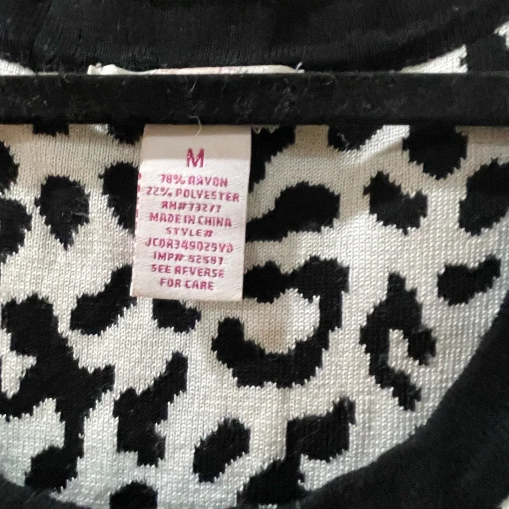 Knee length dress, like new - Picture 3 of 4